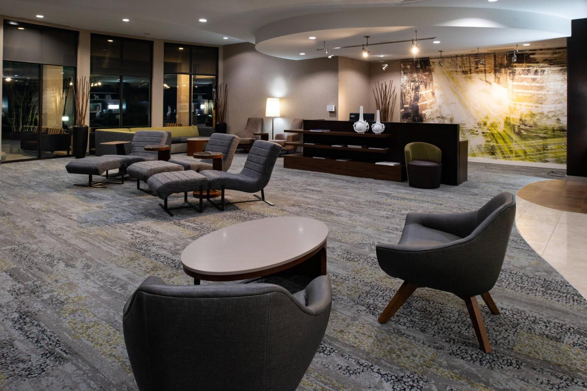 高点万怡酒店 Highpoint 外观 照片